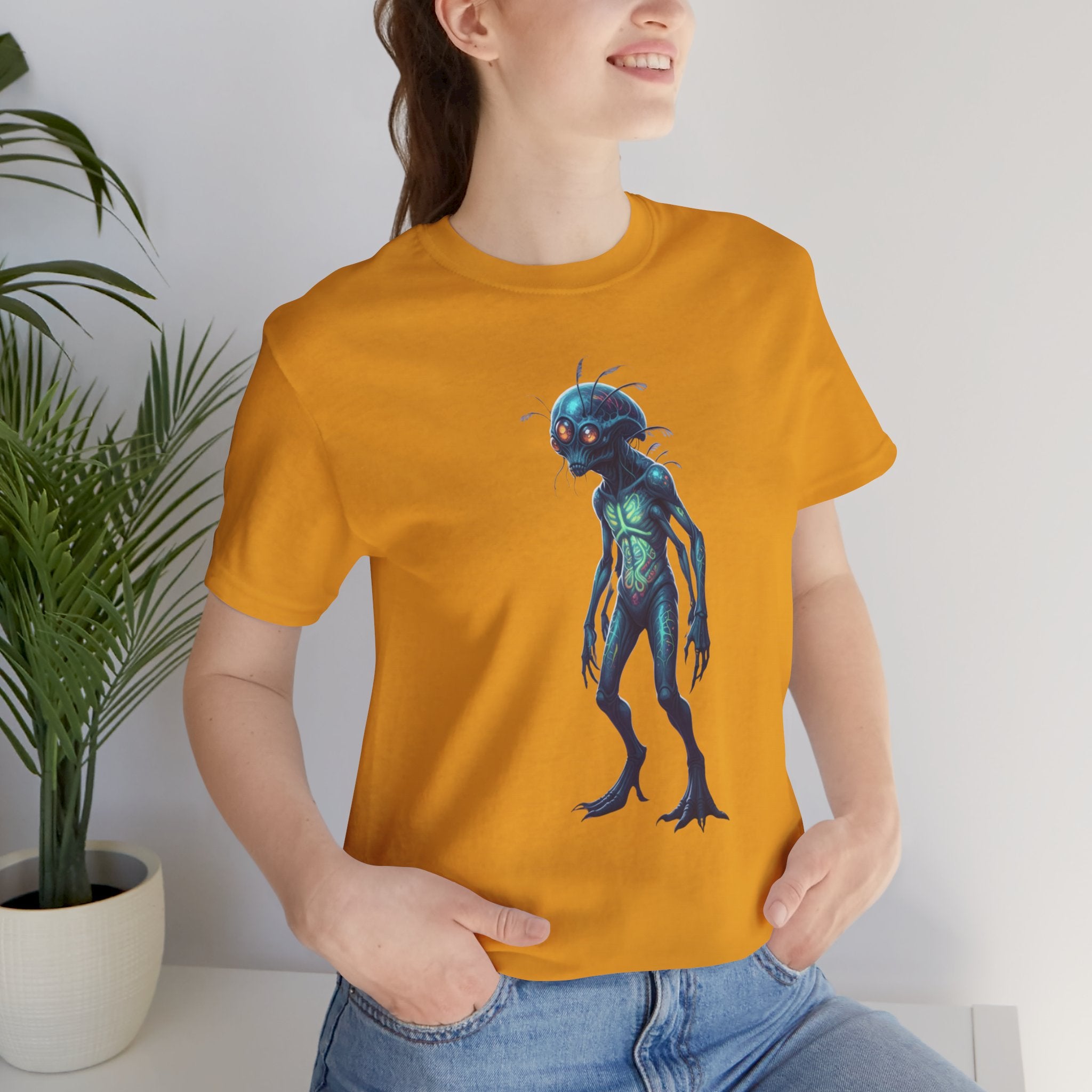 Alien Creature Graphic Tee — Sci‑Fi Monster T‑Shirt