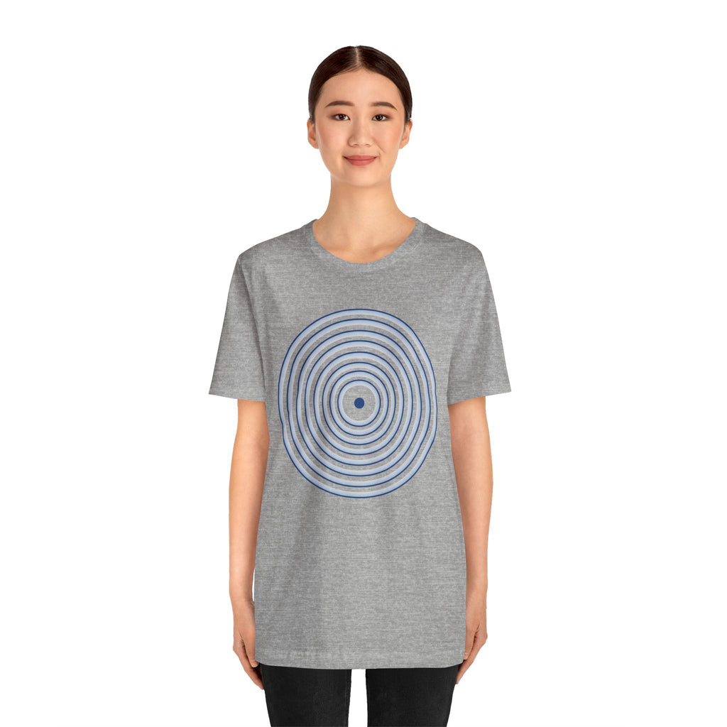 Concentric Circle Graphic Tee – Minimalist Retro Target Design