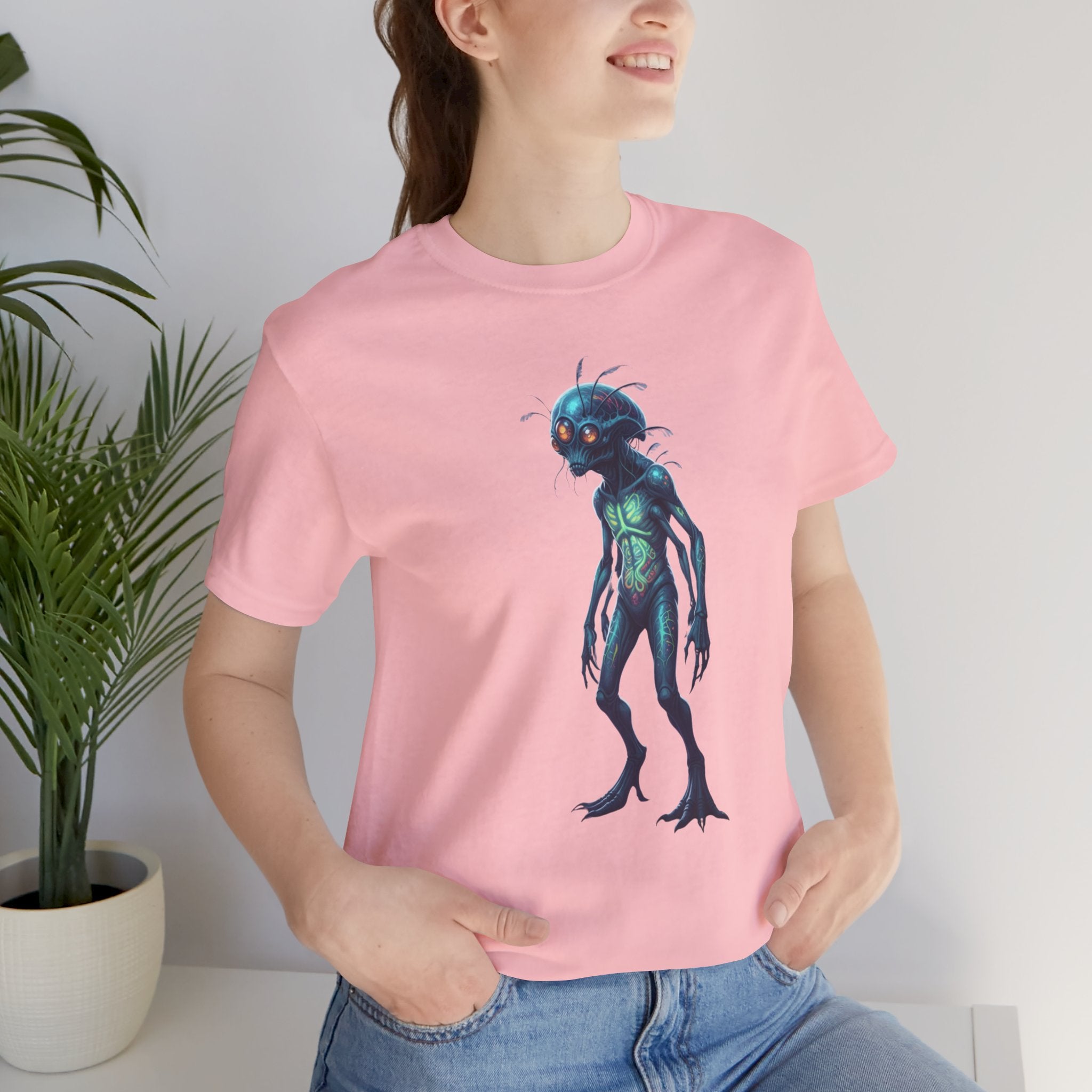 Alien Creature Graphic Tee — Sci‑Fi Monster T‑Shirt
