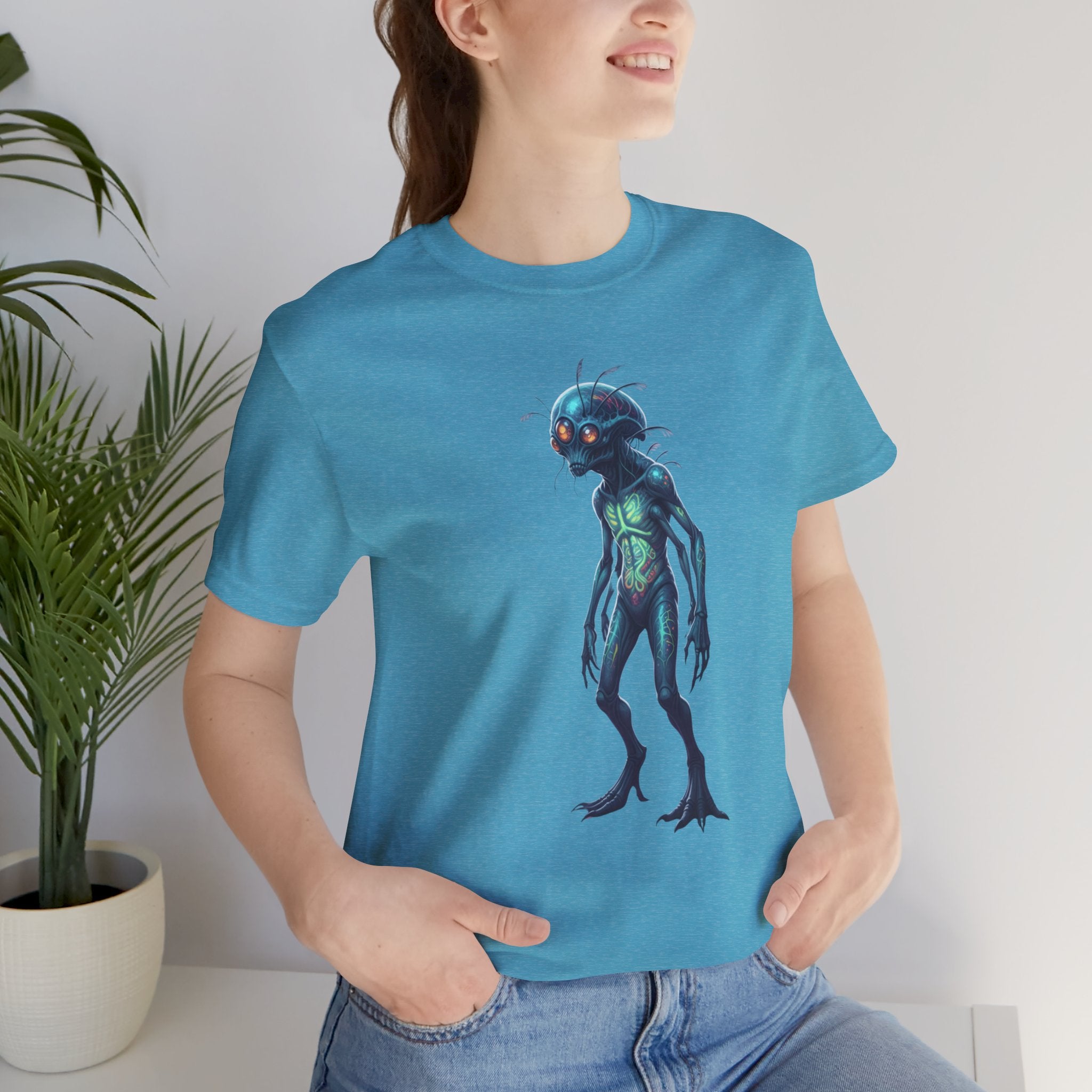 Alien Creature Graphic Tee — Sci‑Fi Monster T‑Shirt