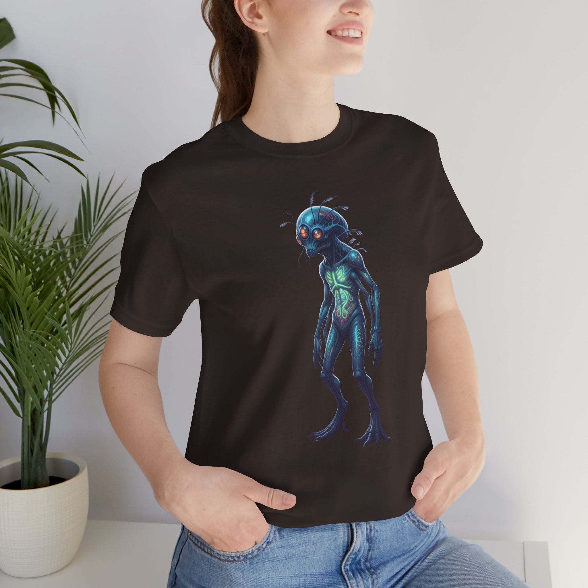 Alien Creature Graphic Tee — Sci‑Fi Monster T‑Shirt