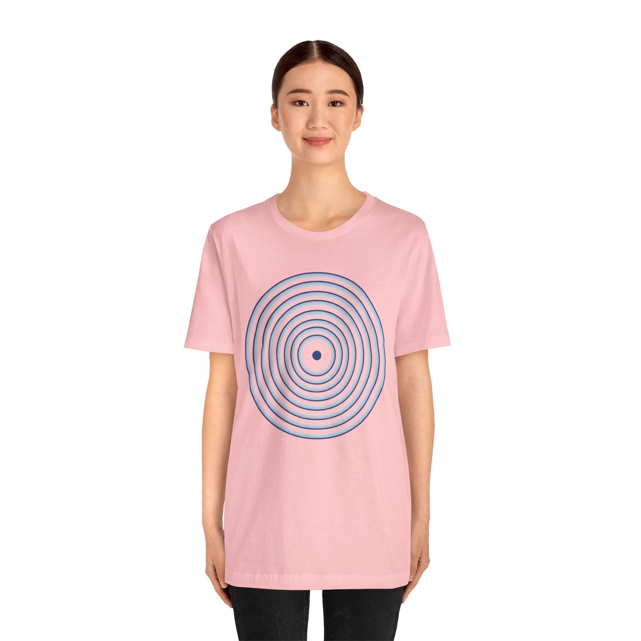 Concentric Circle Graphic Tee – Minimalist Retro Target Design