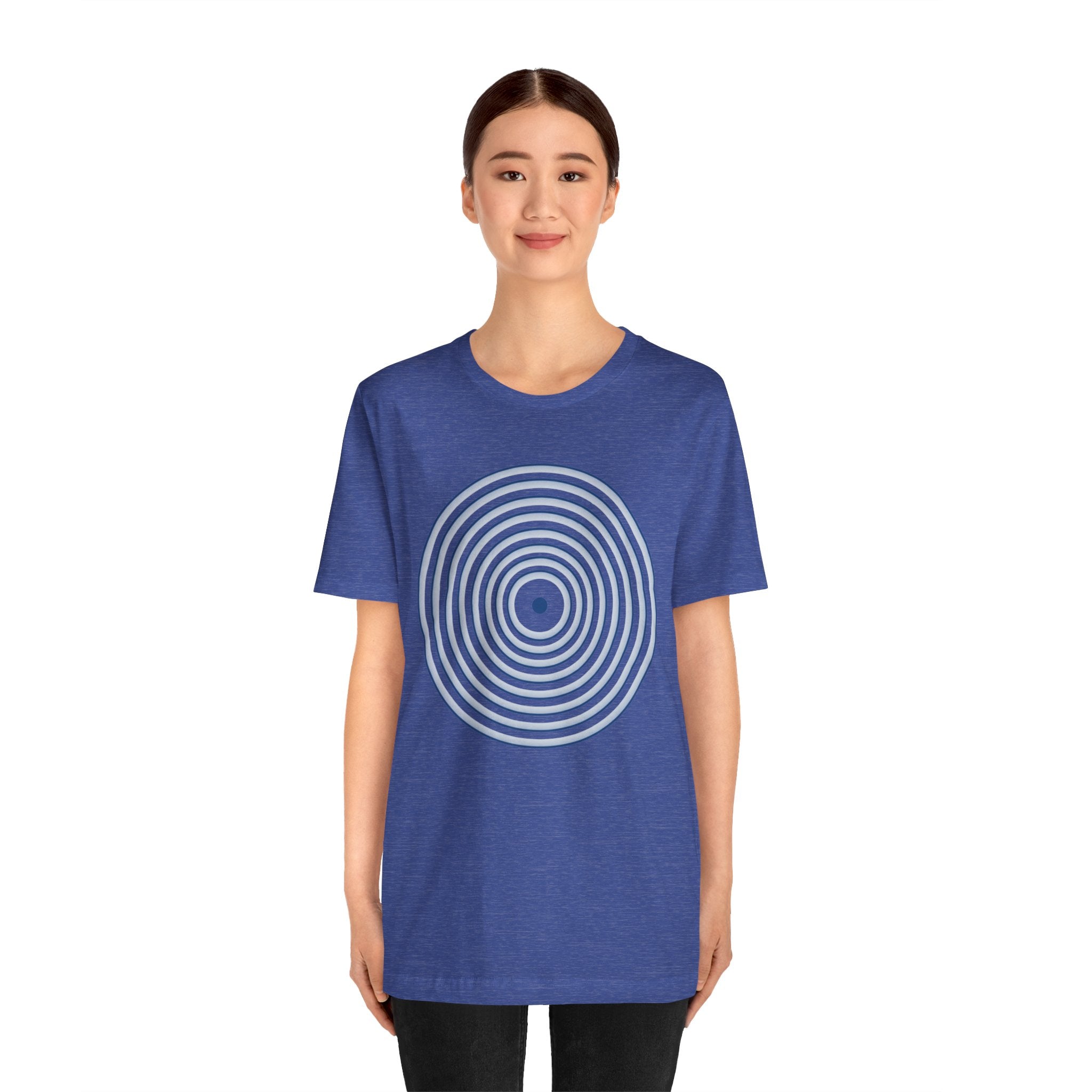 Concentric Circle Graphic Tee – Minimalist Retro Target Design