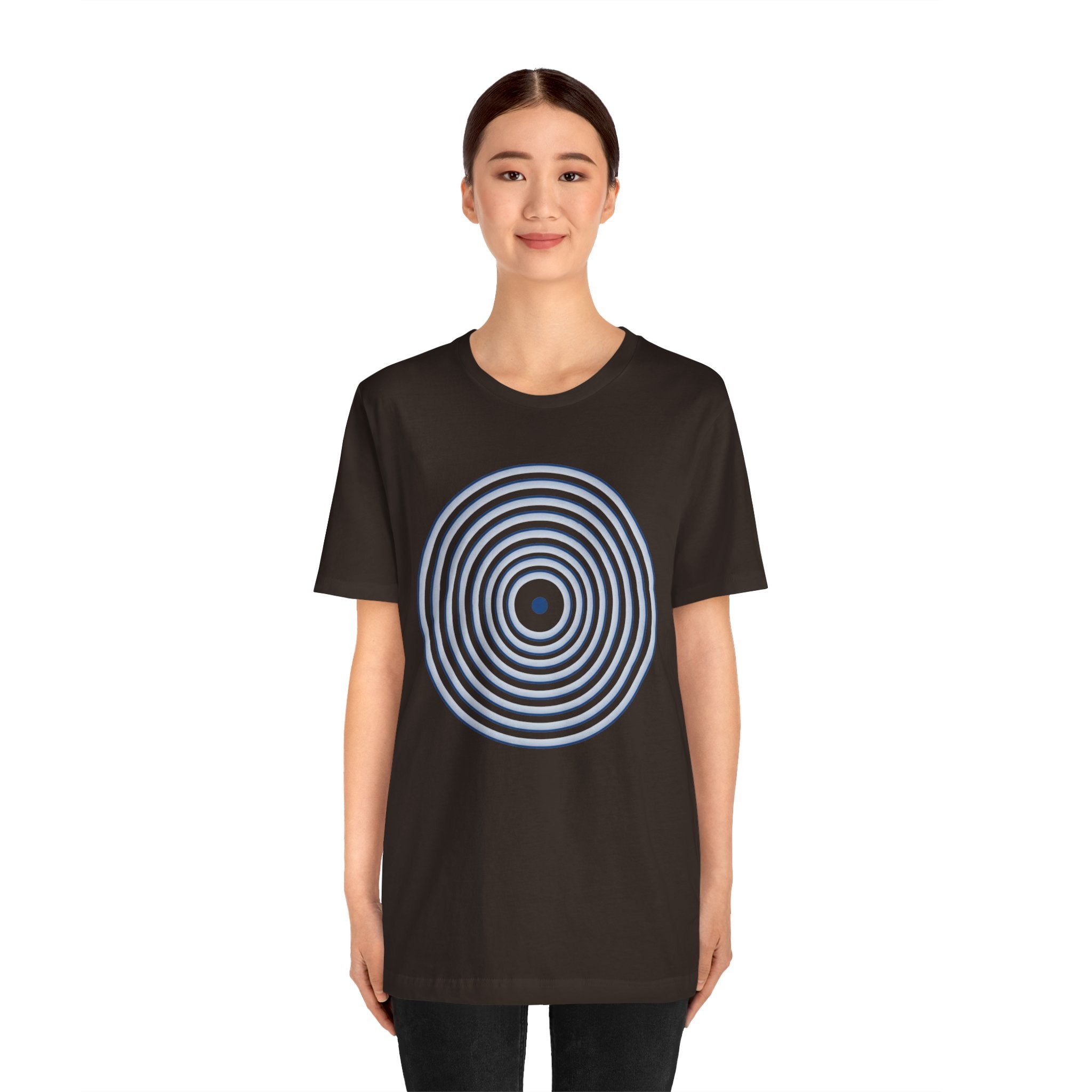 Concentric Circle Graphic Tee – Minimalist Retro Target Design